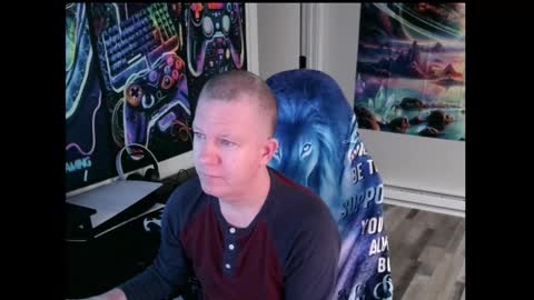 Snapshot of solarlunar1 chatting on 10.27.25 just ask online show from 10.27.25