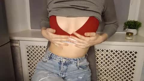 Snapshot of solarstay chatting on 12.04.25 Hanna online show from 12.04.25