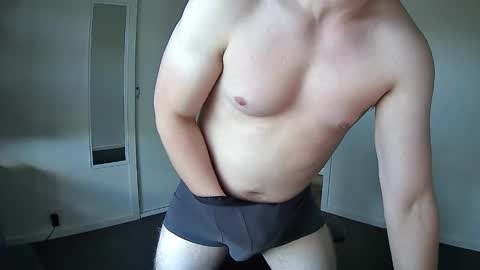 Snapshot of somethingsexysam chatting on 01.24.25 Edging Sam JOI online show from 01.24.25