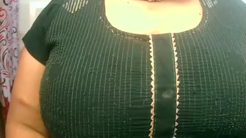 Snapshot of soni88888 chatting on 01.28.25 soni88888 online show from 01.28.25