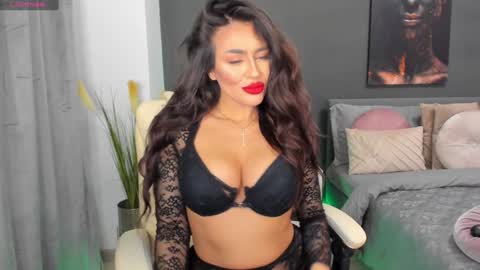Snapshot of sonia__rey chatting on 02.02.25 Sonia Rey online show from 02.02.25