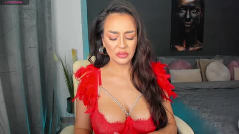 Snapshot of sonia__rey chatting on 02.04.25 Sonia Rey online show from 02.04.25