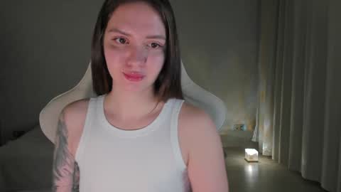 Snapshot of sonia_moon_ chatting on 12.04.24 sonia_moon_ online show from 12.04.24