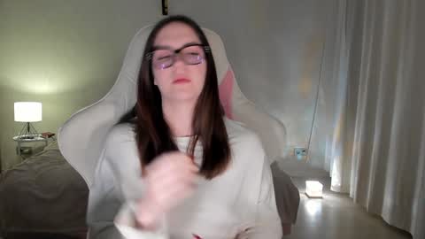 Snapshot of sonia_moon_ chatting on 01.15.25 sonia_moon_ online show from 01.15.25