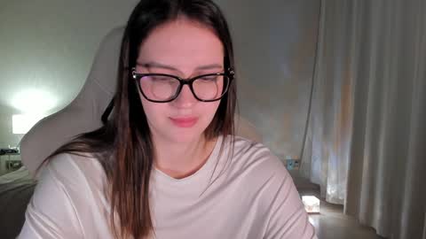 Snapshot of sonia_moon_ chatting on 01.21.25 sonia_moon_ online show from 01.21.25
