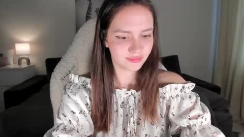 Snapshot of sonia_moon_ chatting on 03.12.25 sonia_moon_ online show from 03.12.25
