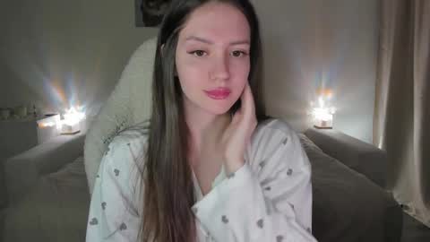 Snapshot of sonia_moon_ chatting on 10.07.25 sonia_moon_ online show from 10.07.25
