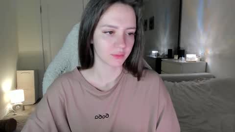 Snapshot of sonia_moon_ chatting on 10.12.25 sonia_moon_ online show from 10.12.25