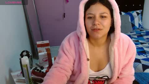 Snapshot of soniafuckboobs chatting on 12.07.24 soniafuckboobs online show from 12.07.24