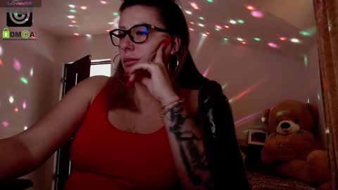 Snapshot of sonyadevon chatting on 10.13.25 Sonia online show from 10.13.25