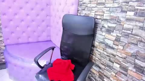 Snapshot of sophi_hardd chatting on 02.01.25 sophi_hardd online show from 02.01.25