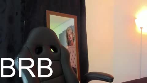 Snapshot of sophia_brunett chatting on 02.19.25 Sophia online show from 02.19.25