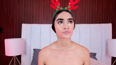 Snapshot of sophie_deargb chatting on 12.18.24 Sofia  santodomingo online show from 12.18.24