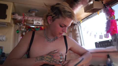 Snapshot of sophie_lovely chatting on 01.25.25 derpy derpington online show from 01.25.25