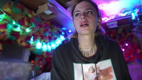 Snapshot of sophie_lovely chatting on 01.31.25 derpy derpington online show from 01.31.25