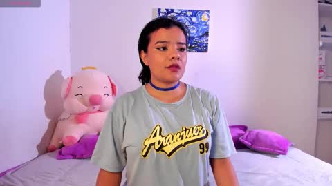 Snapshot of sophie_t_ chatting on 09.09.25 Sofia online show from 09.09.25