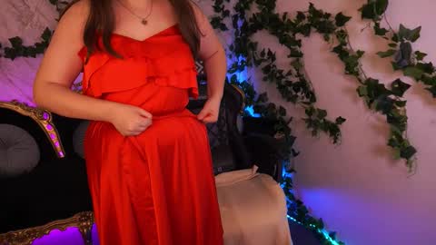 Snapshot of sophieedreams chatting on 10.18.25 sophieedreams online show from 10.18.25