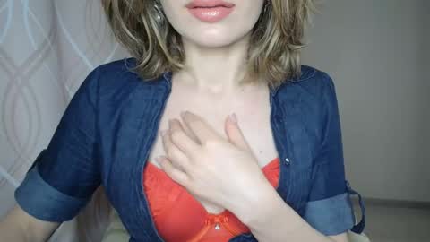 Sophiemisss online show from 11.25.25