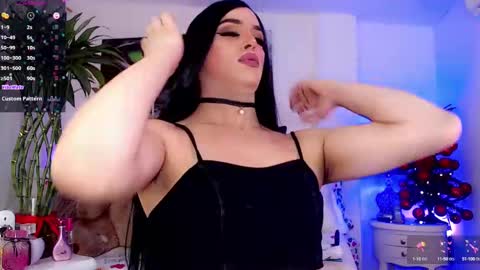 Snapshot of sophiieesweet chatting on 12.24.24 Sophie Sweet online show from 12.24.24