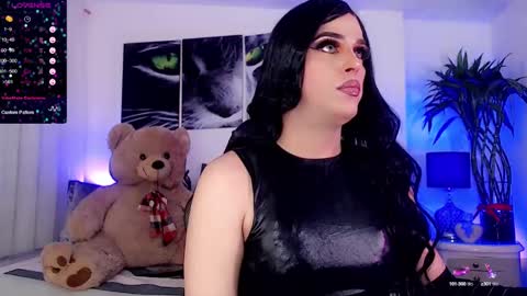 Snapshot of sophiieesweet chatting on 01.17.25 Sophie Sweet online show from 01.17.25