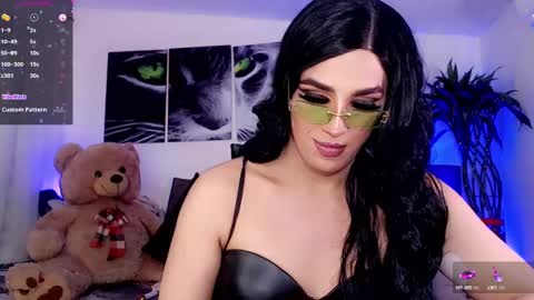 Snapshot of sophiieesweet chatting on 01.26.25 Sophie Sweet online show from 01.26.25
