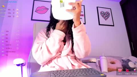 Snapshot of soyjuliana19 chatting on 12.20.24 Juliana online show from 12.20.24