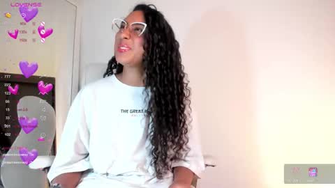 Snapshot of soyjuliana19 chatting on 10.01.25 Juliana online show from 10.01.25