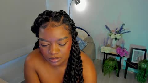 Snapshot of soymaria___ chatting on 10.09.25 Maria online show from 10.09.25
