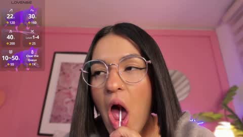 Snapshot of soysaraa_ chatting on 12.31.24 Aleja online show from 12.31.24