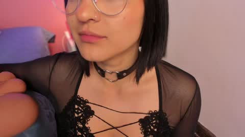 Snapshot of soysaraa_ chatting on 01.25.25 Aleja online show from 01.25.25