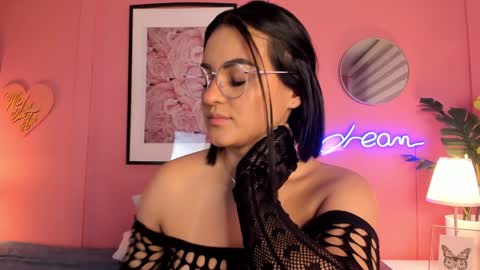 Snapshot of soysaraa_ chatting on 02.01.25 Aleja online show from 02.01.25