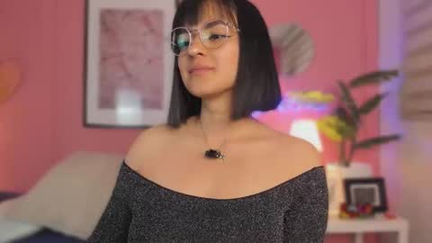 Snapshot of soysaraa_ chatting on 10.24.25 Aleja online show from 10.24.25