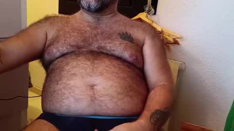 Snapshot of spain_bear chatting on 10.17.25 spain_bear online show from 10.17.25