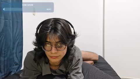 Snapshot of spaiseebuhnaanuh chatting on 03.04.25 Roger online show from 03.04.25