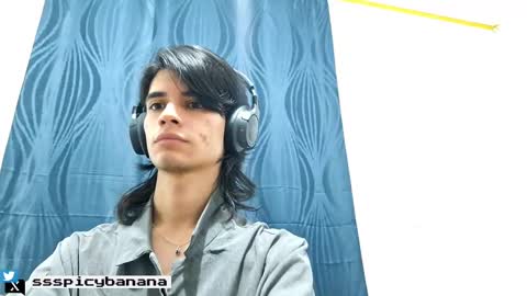 Snapshot of spaiseebuhnaanuh chatting on 03.07.25 Roger online show from 03.07.25