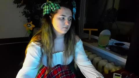 Snapshot of spanking_girls chatting on 12.25.24 Evgenia online show from 12.25.24