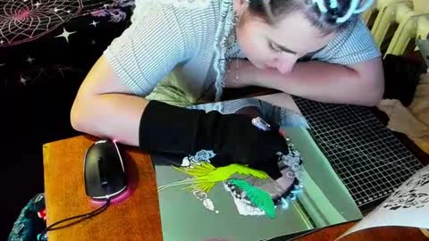 Snapshot of spanking_girls chatting on 01.15.25 Evgenia online show from 01.15.25