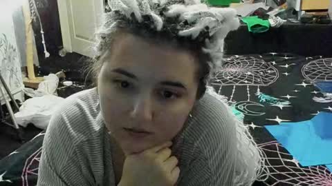 Snapshot of spanking_girls chatting on 01.17.25 Evgenia online show from 01.17.25