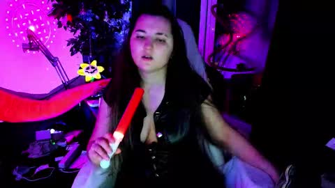 Snapshot of spanking_girls chatting on 10.24.25 Evgenia online show from 10.24.25