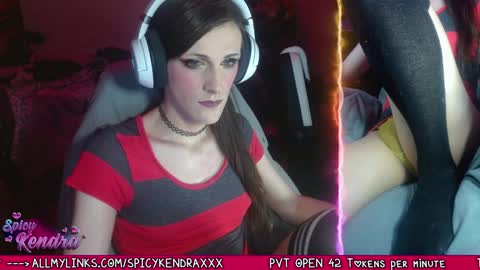 Snapshot of spicykendra chatting on 12.12.24 Kendra online show from 12.12.24