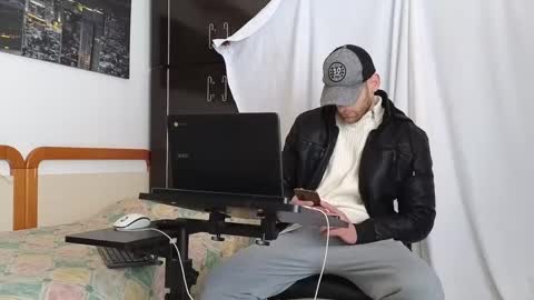 Marco. When Im offline you can view premium content in bio online show from 02.20.25