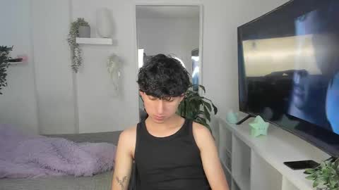 Snapshot of spider_baby_ chatting on 12.01.25 spider_baby_ online show from 12.01.25