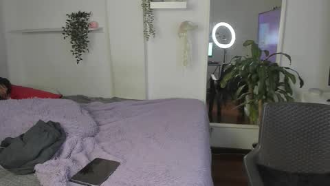 Snapshot of spider_baby_ chatting on 12.05.25 spider_baby_ online show from 12.05.25