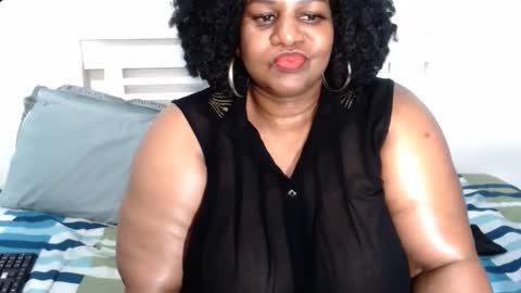 Snapshot of splendidtalitha chatting on 10.14.25 SplendidTalitha online show from 10.14.25
