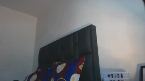 Snapshot of squirt_milk_ chatting on 12.14.24 Carolainss online show from 12.14.24