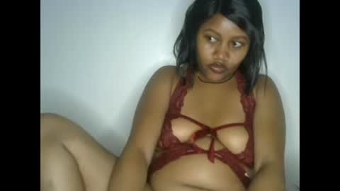 Snapshot of squirtqueen333 chatting on 12.03.24 shana online show from 12.03.24