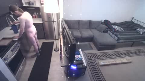 Snapshot of sqwindak chatting on 12.26.24 sqwindak online show from 12.26.24