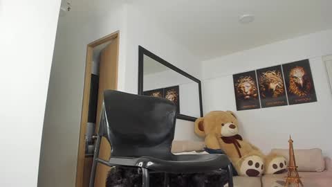 Snapshot of sr_smit_hot chatting on 01.16.25 ANDR online show from 01.16.25