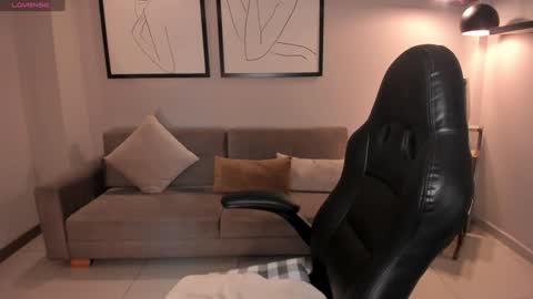 Stacy Woods online show from 01.15.25