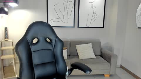 Stacy Woods online show from 01.28.25